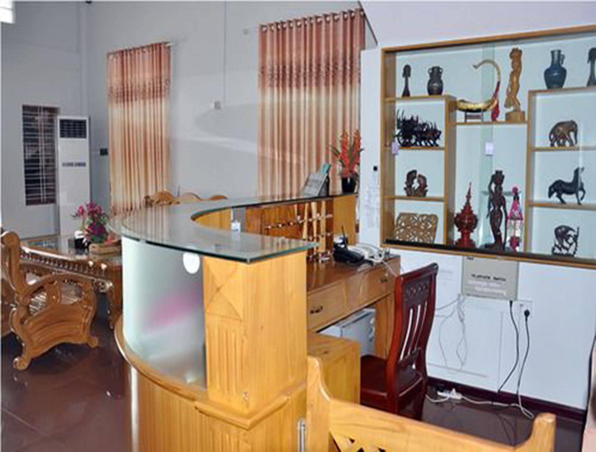 Royal Tulip Hotel Mandalaj Kültér fotó